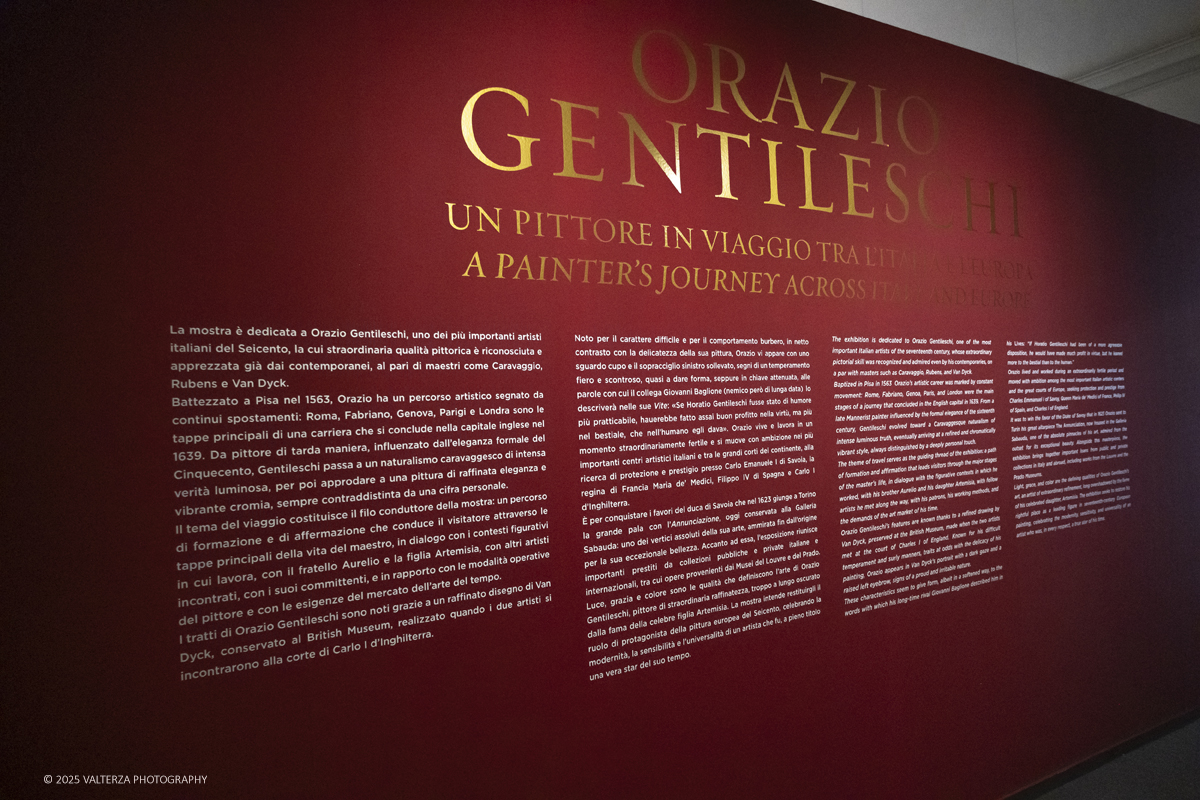 _DSF0148.jpg - 22/11720'25. Torino. Dal 22 novembre 2025 al 3 maggio 2026, le Sale Chiablese dei Musei Reali di Torino ospitano una mostra dedicata a Orazio Gentileschi (Pisa, 1563 â€“ Londra, 1639), uno dei piÃ¹ importanti artisti italiani del Seicento, la cui straordinaria qualitÃ  pittorica fu premiata da un successo in vita pari a quello di Caravaggio, Rubens e Van Dyck. Nella foto l'ingresso alla mostra