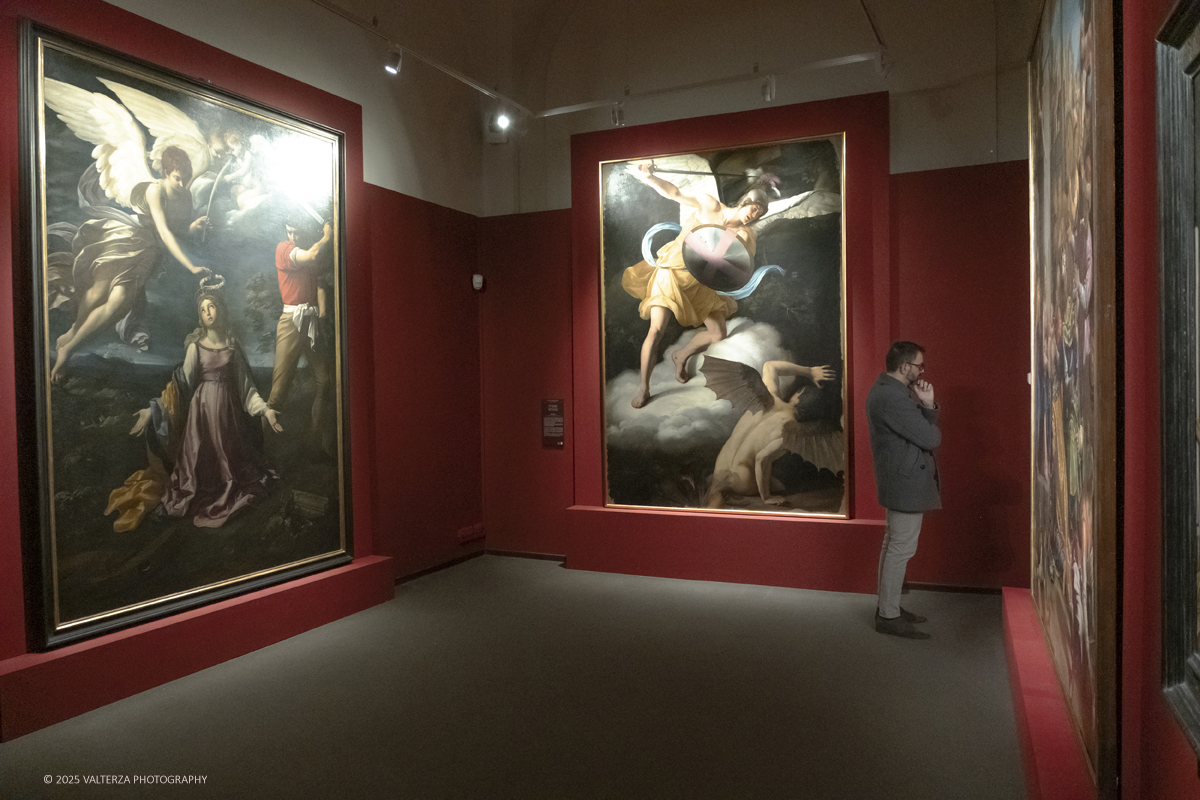 _DSF0246.jpg - 22/11720'25. Torino. Dal 22 novembre 2025 al 3 maggio 2026, le Sale Chiablese dei Musei Reali di Torino ospitano una mostra dedicata a Orazio Gentileschi (Pisa, 1563 â€“ Londra, 1639), uno dei piÃ¹ importanti artisti italiani del Seicento, la cui straordinaria qualitÃ  pittorica fu premiata da un successo in vita pari a quello di Caravaggio, Rubens e Van Dyck. Nella foto  in visita alla mostra
