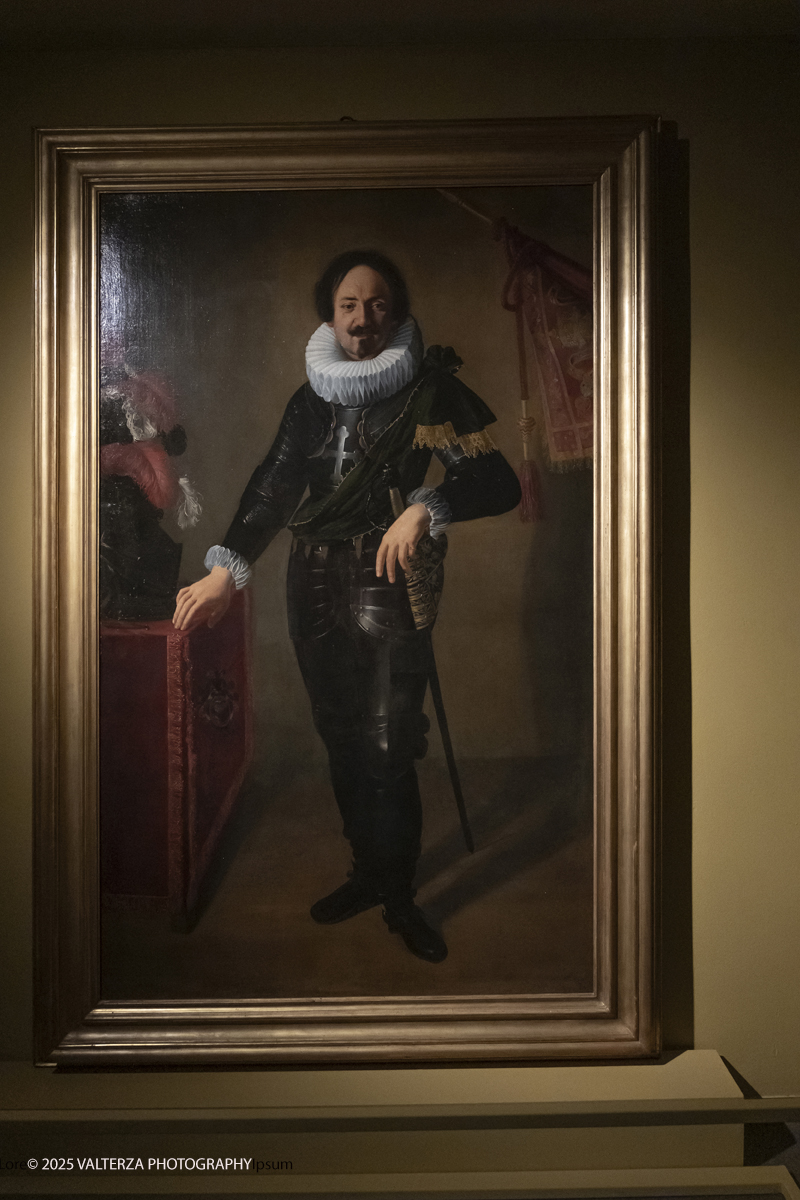 _DSF0323.jpg - 22/11720'25. Torino. Dal 22 novembre 2025 al 3 maggio 2026, le Sale Chiablese dei Musei Reali di Torino ospitano una mostra dedicata a Orazio Gentileschi (Pisa, 1563 â€“ Londra, 1639), uno dei piÃ¹ importanti artisti italiani del Seicento, la cui straordinaria qualitÃ  pittorica fu premiata da un successo in vita pari a quello di Caravaggio, Rubens e Van Dyck. Nella foto  Arthemisia Gentileschi  Ritratto di Condottiero, 1622
