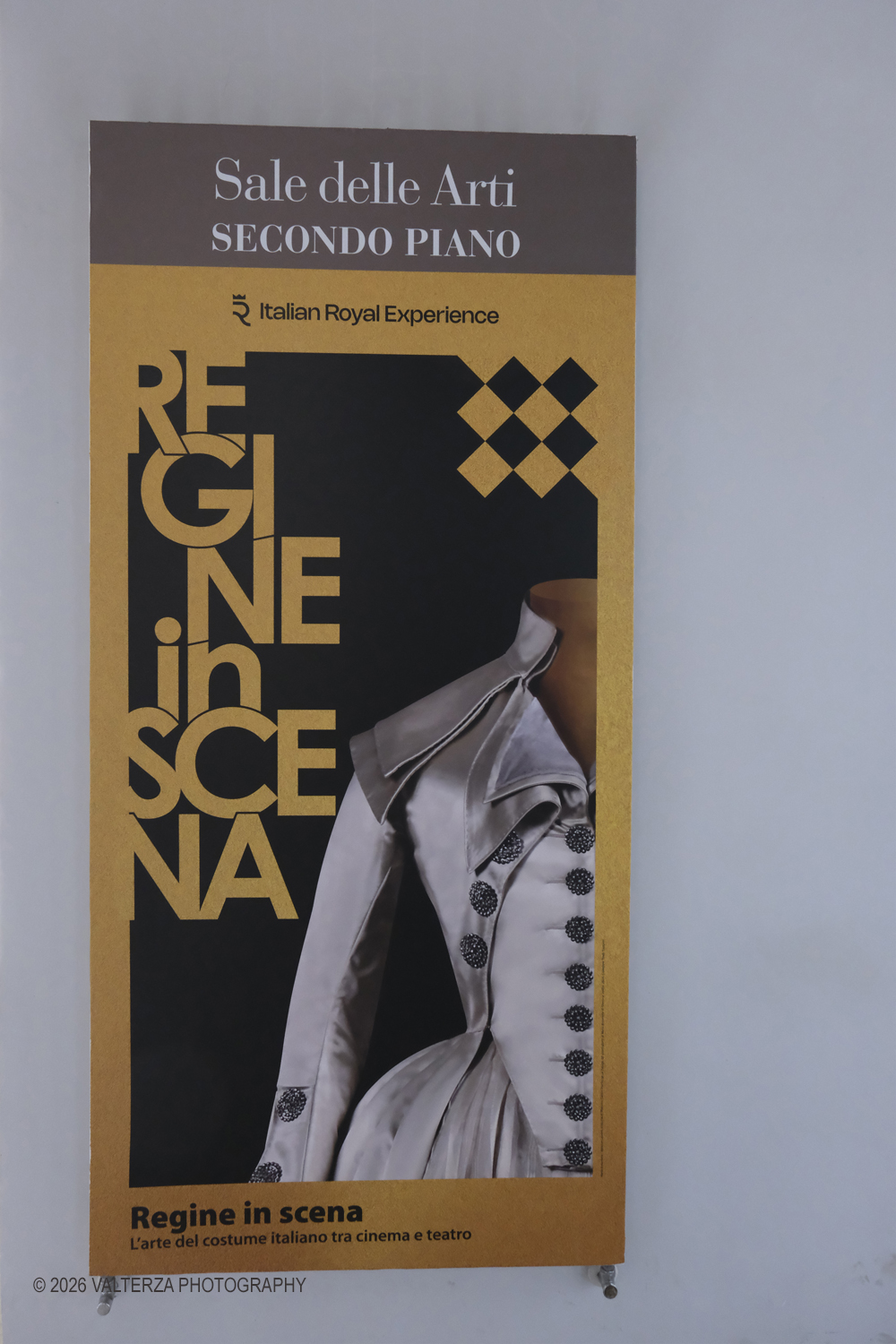 _DSF3496.jpg - 17/04/2026. Torino.  In mostra abiti che hanno definito l'immagine delle regine nel cinema e nel teatro. Nella foto il manifesto della mostra