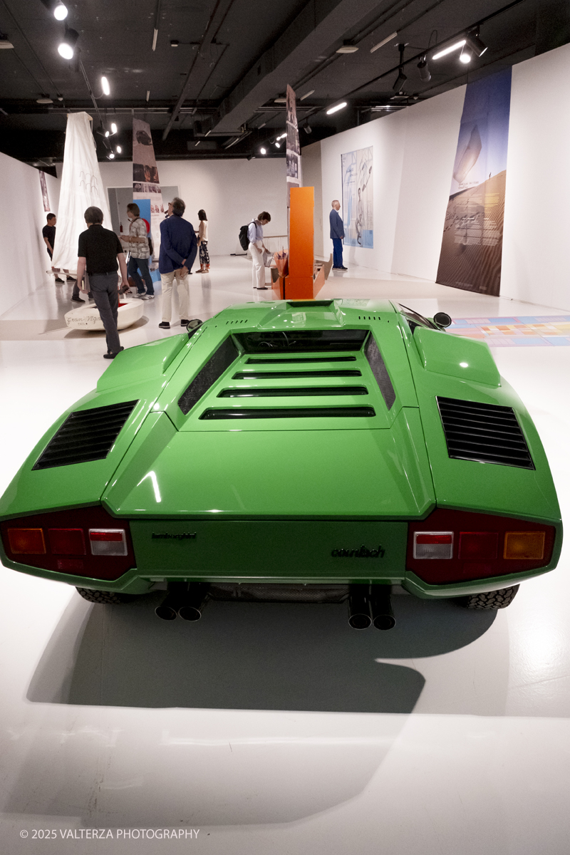 DSCF0061.jpg - 19/06/2025. Torino.    ULTRALEGGERA. A design journey with Marcello Gandini between Italy and Qatar. Lâ€™ereditÃ  di pensiero di Marcello Gandini in una mostra a un anno dalla scomparsa del Maestro. Nella foto  in visita alla mostra