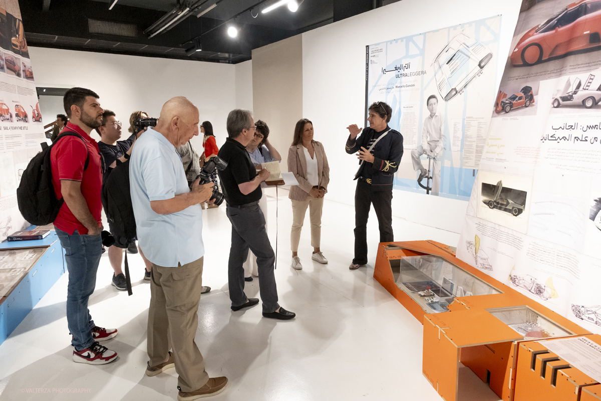 DSCF0185.jpg - 19/06/2025. Torino.    ULTRALEGGERA. A design journey with Marcello Gandini between Italy and Qatar.  Lâ€™ereditÃ  di pensiero di Marcello Gandini in una mostra a un anno dalla scomparsa del Maestro. Nella foto visita guidata alla moastra con  Simone Carena, continuatore dello studio di Gandini, e Marzia Gandini, figlia del Maestro.