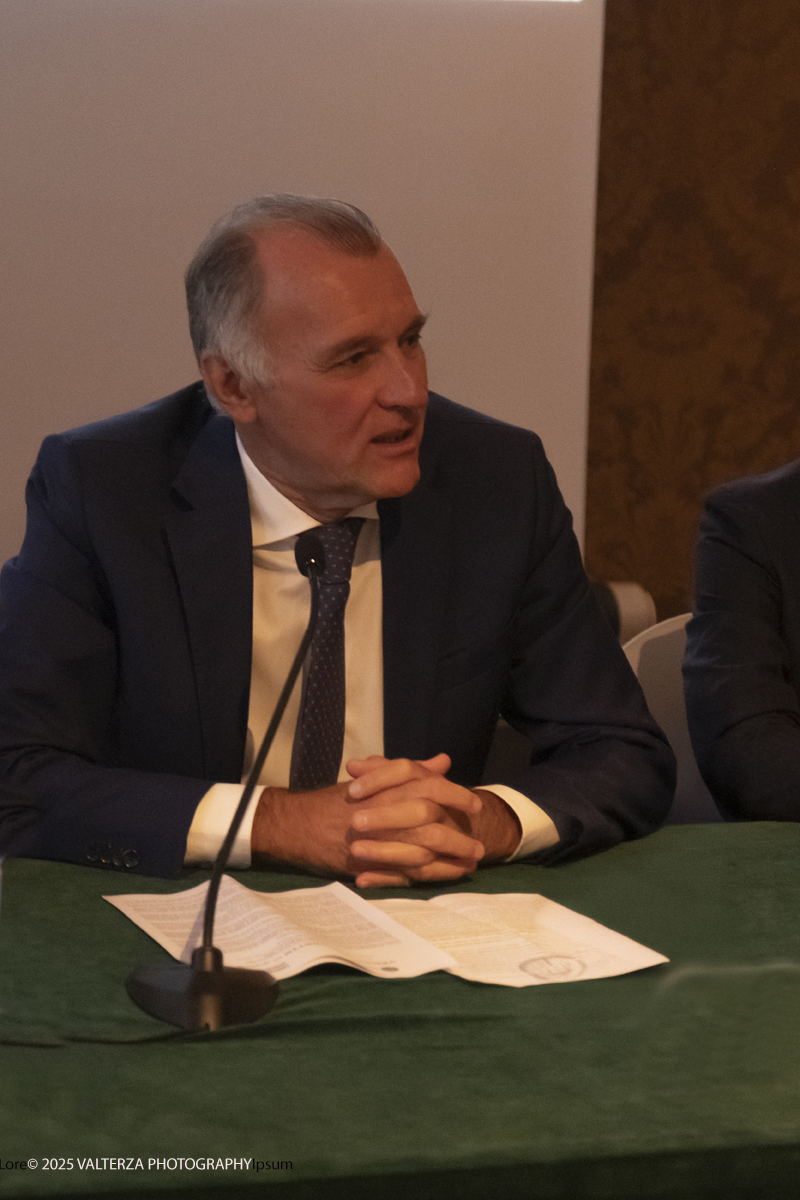 DSCF0027.jpg - 17/09/2025. Torino. Tintoretto è stato fondativo per la formazione artistica di Vedova e la mostra sottolinea l'impeto e la forza dell'articolato rapporto che lega i due artisti. Nella foto Massimo Broccio Presidente della Fondazione Torino Musei,