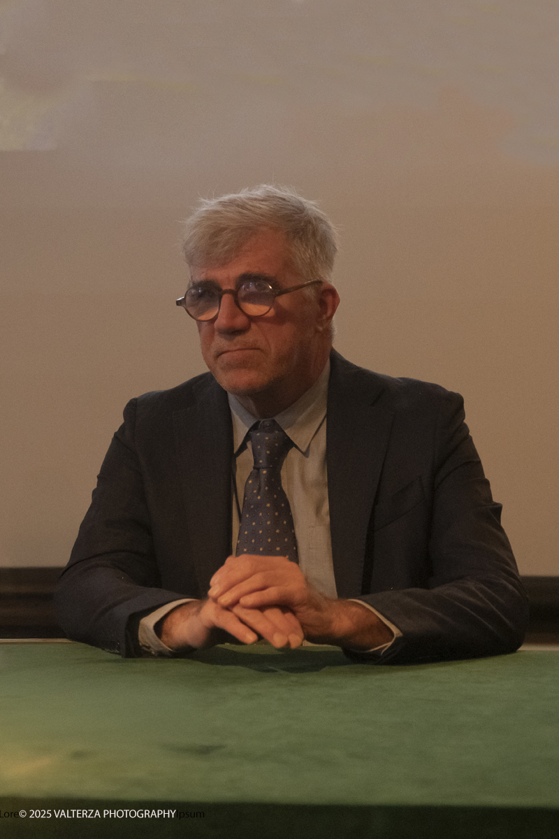 DSCF0032.jpg - 17/09/2025. Torino. Tintoretto è stato fondativo per la formazione artistica di Vedova e la mostra sottolinea l'impeto e la forza dell'articolato rapporto che lega i due artisti. Nella foto   Marco Minoja il Segretario Generale della Fondazione Torino Musei