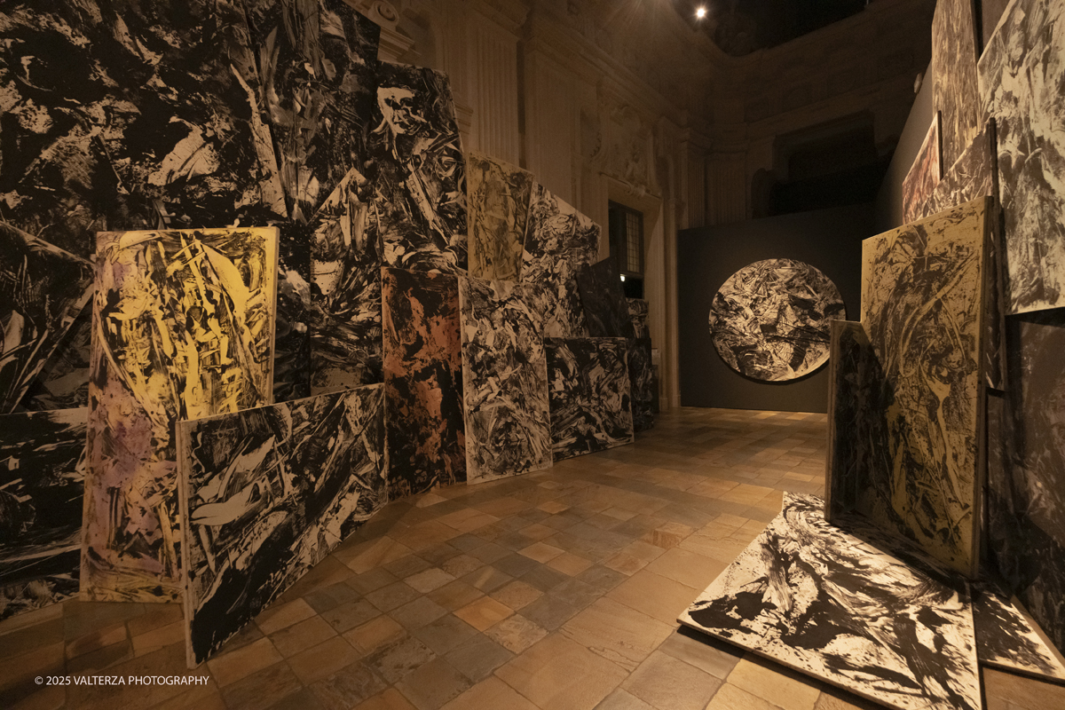 _DSF9907.jpg - 17/09/2025. Torino. Tintoretto Ã¨ stato fondativo per la formazione artistica di Vedova e la mostra sottolinea l'impeto e la forza dell'articolato rapporto che lega i due artisti. Nella foto parte dell'allestimento della mostra