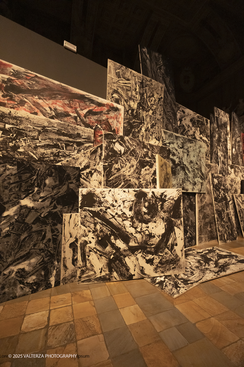 _DSF9994.jpg - 17/09/2025. Torino. Tintoretto Ã¨ stato fondativo per la formazione artistica di Vedova e la mostra sottolinea l'impeto e la forza dell'articolato rapporto che lega i due artisti. Nella foto parte dell'allestimento della mostra