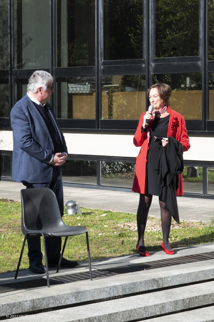 _DSF2922.jpg - 09/02/2022. Torino. In occasione dei centoventi anni dalla nascita di Carlo Levi, con 30 dipinti da lui realizzati tra il 1923 e il 1973 la mostra allestita negli  dalla GAM si focalizza sulla geografia complessiva dellâ€™esistenza dellâ€™artista, tra Nord e Sud dellâ€™Italia. Nella foto  l'intervento in conferenza stampa  di Elena Lowenthal curatrice della mostra con  Luca Beatrice