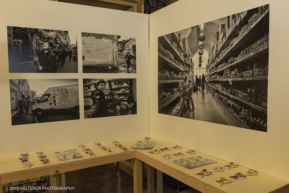 _DSF5851.jpg - 26/09/2019. Torino. In vista delle celebrazioni del 50Â° anniversario delle relazioni diplomatiche tra Italia e Cina, Graphic Days organizza â€“ allâ€™interno del programma In The City â€“ Casa Cina, un percorso espositivo che propone numerose opere di visual design dallâ€™alto valore qualitativo, sociale, e culturale. Gli autori delle opere sono artisti e graphic designer cinesi che coniugano tecniche tradizionali e innovative per raccontare la cultura visiva orientale reinterpretandola in chiave contemporanea. Nella foto sala dedicata al progetto Made in Italy di due artisti pugliesi Sano/Sano che indagano le comunitÃ  cinesi in Italia attraverso due forme d'arte; la ceramica e la fotografia.