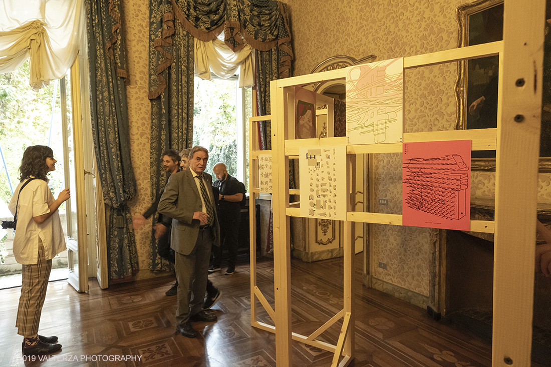 _DSF8358.jpg - 26/09/2019. Torino. In vista delle celebrazioni del 50Â° anniversario delle relazioni diplomatiche tra Italia e Cina, Graphic Days organizza â€“ allâ€™interno del programma In The City â€“ Casa Cina, un percorso espositivo che propone numerose opere di visual design dallâ€™alto valore qualitativo, sociale, e culturale. Gli autori delle opere sono artisti e graphic designer cinesi che coniugano tecniche tradizionali e innovative per raccontare la cultura visiva orientale reinterpretandola in chiave contemporanea. Nella foto momenti della visita alla mostra