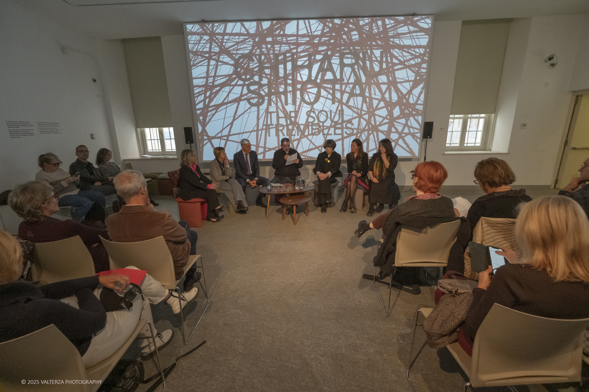 DSCF0013.jpg - 21/1072025. The Soul Trembles, la grande mostra monografica dedicata all’artista giapponese Chiharu Shiota arriva al MAO in anteprima nazionale - e per la prima volta in assoluto in un museo di arte asiatica. Nella foto  Inaugurazione della mostra con gli organizzatori, l'artista, la curatrice ed i rappresentanti delle istituzioni