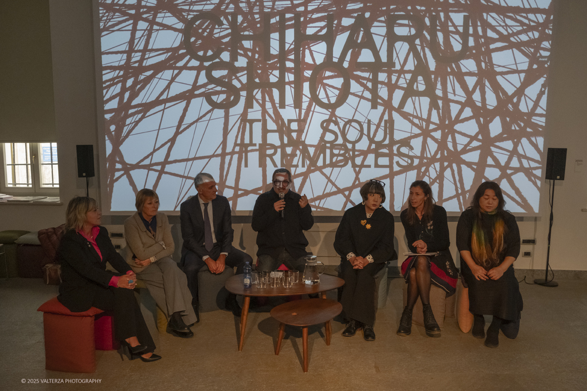 _DSF3437.jpg - 21/1072025. The Soul Trembles, la grande mostra monografica dedicata all’artista giapponese Chiharu Shiota arriva al MAO in anteprima nazionale - e per la prima volta in assoluto in un museo di arte asiatica. Nella foto Inaugurazione della mostra con gli organizzatori, l'artista, la curatrice ed i rappresentanti delle istituzioni