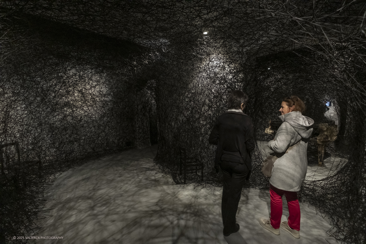 _DSF3638.jpg - 21/1072025. The Soul Trembles, la grande mostra monografica dedicata all’artista giapponese Chiharu Shiota arriva al MAO in anteprima nazionale - e per la prima volta in assoluto in un museo di arte asiatica. Nella foto in visita alla mostra