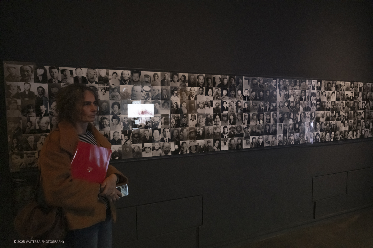 _DSF3758.jpg - 21/1072025. The Soul Trembles, la grande mostra monografica dedicata all’artista giapponese Chiharu Shiota arriva al MAO in anteprima nazionale - e per la prima volta in assoluto in un museo di arte asiatica. Nella foto in visita alla mostra