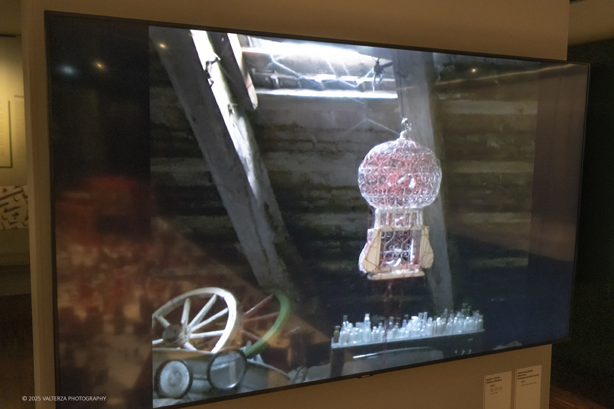 _DSF3888.jpg - 21/1072025. The Soul Trembles, la grande mostra monografica dedicata all’artista giapponese Chiharu Shiota arriva al MAO in anteprima nazionale - e per la prima volta in assoluto in un museo di arte asiatica. Nella foto Atelier a Berlino 2013