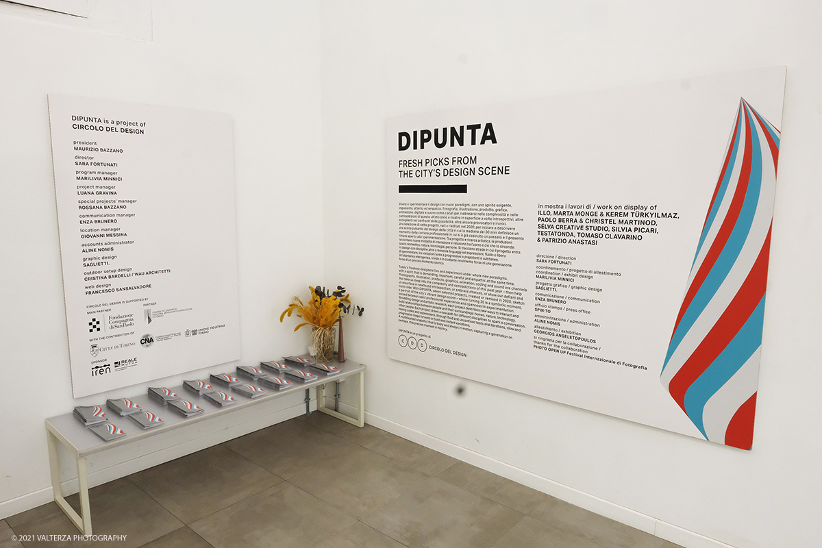_DSF1280.jpg - 18/02/2021. Torino. Dal 18 Febbraio al 26 Marzo Il circolo del design di Torino ospita 7 progetti di 15 designer torinesi tra i 25 ed i 35 anni. Nella foto l'area di ingresso alla mostra
