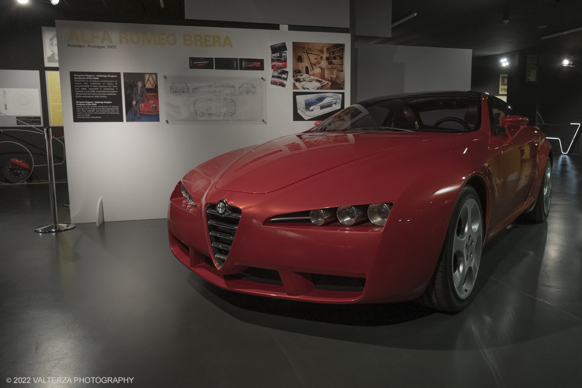 _DSF9565.jpg - 29/11/2022. Torino. Una doppia mostra realizzata dal MAUTO â€“ Museo Nazionale dellâ€™Automobile di Torino e ADI Design Museum â€“ Compasso dâ€™Oro di Milano: due sedi espositive, una a Torino    lâ€™altra a Milano, per raccontare il rapporto tra industrial design e car design, la scuola milanese e quella torinese, due cittÃ  che si guardano in modo non sempre lineare. Nella foto Alfa Romeo Brera, Compasso d'oro 2004