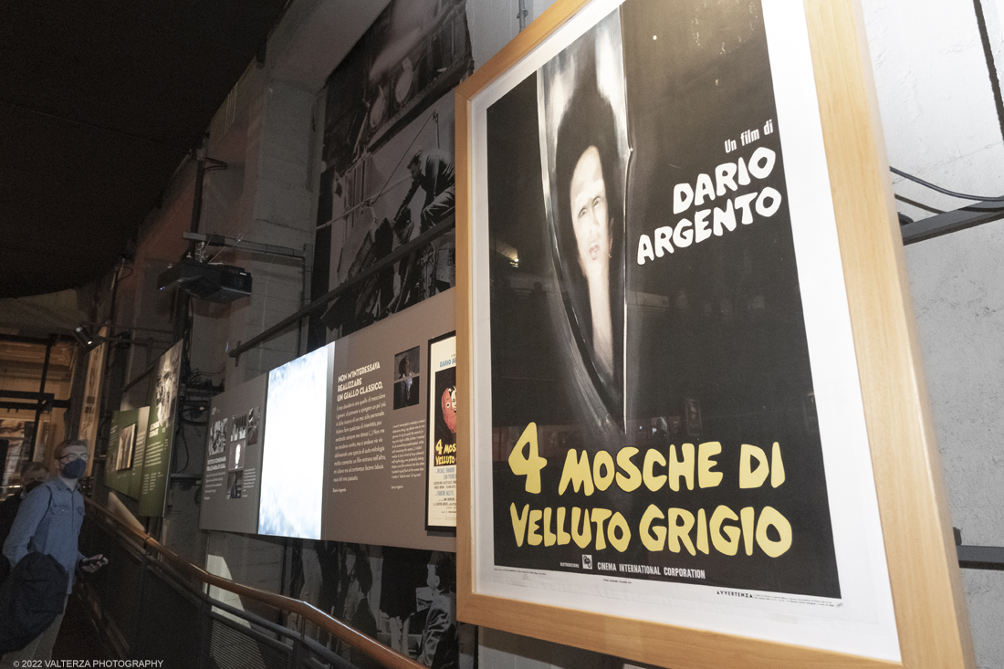 _DSF1083.jpg - 05/04/2022. Torino. Presentata la prima mostra dedicata a un grande maestro del cinema: il regista, sceneggiatore e produttore Dario Argento (Roma, 1940). Nella foto materiale del film 4 mosche di velluto grigio 1971