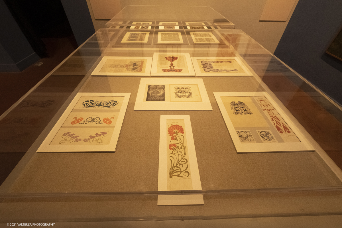 _DSF2325.jpg - 01/10/2029. Torino. L'accademia Albertina e Torino tra eccletismo e Liberty. Disegnare la cittÃ  non Ã¨ una semplice mostra ma un viaggio nella storia dellâ€™arte e dellâ€™architettura torinese che  vuole ritrovare nel passato le sinergie e le ispirazioni utili al nostro .futuro. Nella foto illustrazioni per riviste ed altre pubblicazioni di Giulio Casanova