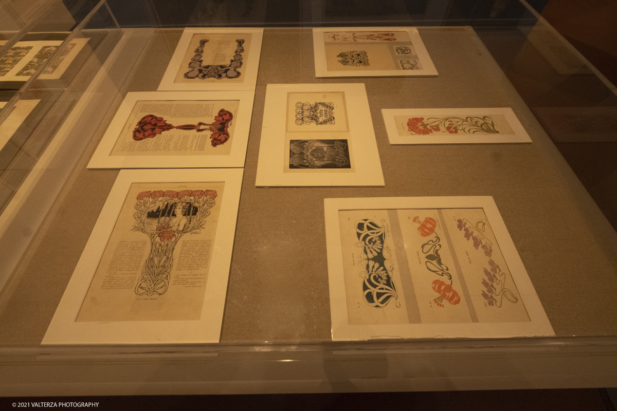 _DSF2331.jpg - 01/10/2029. Torino. L'accademia Albertina e Torino tra eccletismo e Liberty. Disegnare la cittÃ  non Ã¨ una semplice mostra ma un viaggio nella storia dellâ€™arte e dellâ€™architettura torinese che  vuole ritrovare nel passato le sinergie e le ispirazioni utili al nostro .futuro. Nella foto illustrazioni per riviste ed altre pubblicazioni di Giulio Casanova