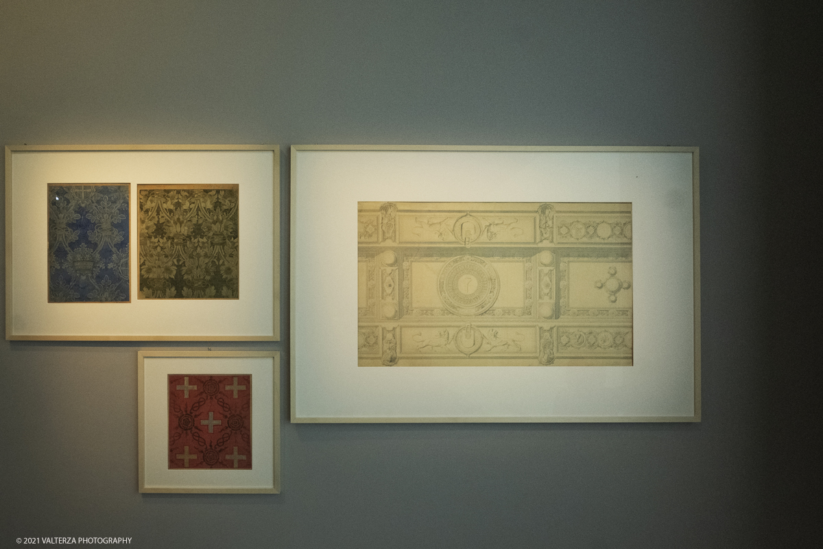 _DSF2379.jpg - 01/10/2029. Torino. L'accademia Albertina e Torino tra eccletismo e Liberty. Disegnare la cittÃ  non Ã¨ una semplice mostra ma un viaggio nella storia dellâ€™arte e dellâ€™architettura torinese che  vuole ritrovare nel passato le sinergie e le ispirazioni utili al nostro .futuro. Nella foto schizzi e disegni realizzati da Giolio Casanova per il progetto il treno del Re