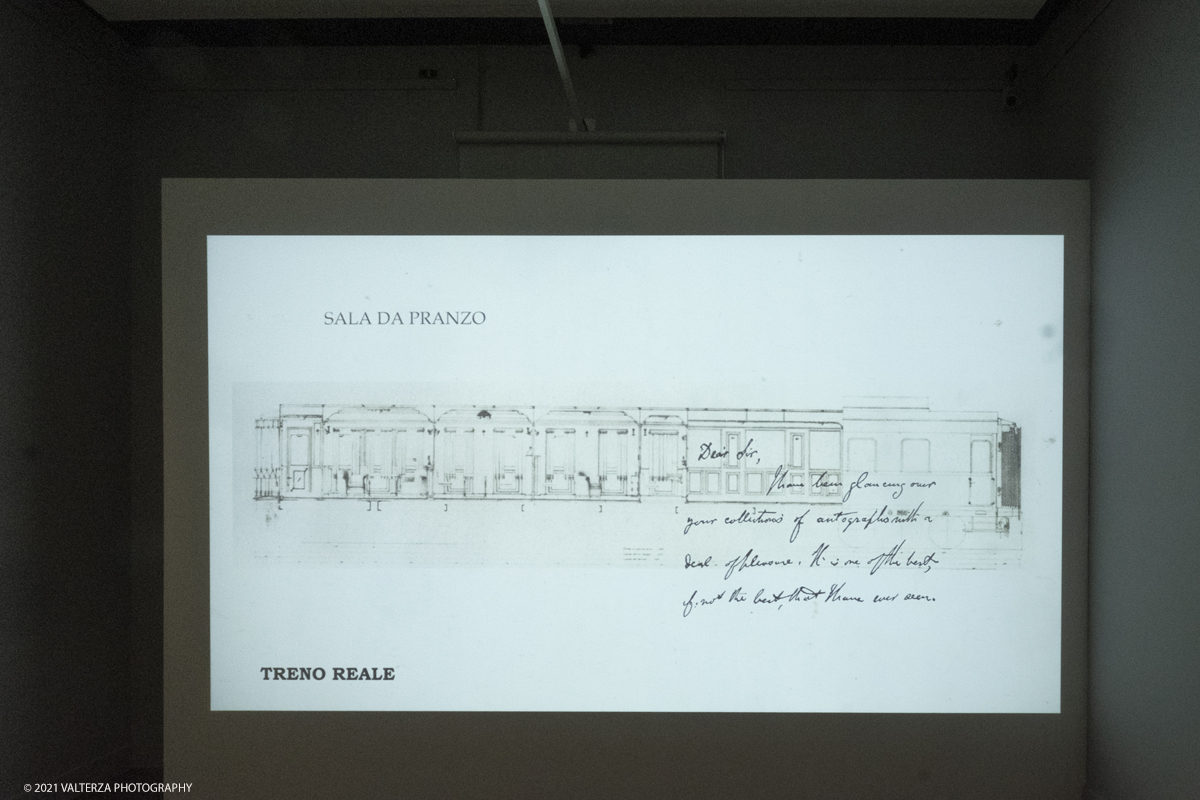 _DSF2405.jpg - 01/10/2029. Torino. L'accademia Albertina e Torino tra eccletismo e Liberty. Disegnare la cittÃ  non Ã¨ una semplice mostra ma un viaggio nella storia dellâ€™arte e dellâ€™architettura torinese che  vuole ritrovare nel passato le sinergie e le ispirazioni utili al nostro .futuro. Nella foto schizzi e disegni realizzati da Giulio Casanova per il progetto il il nuovo treno reale, 1929
