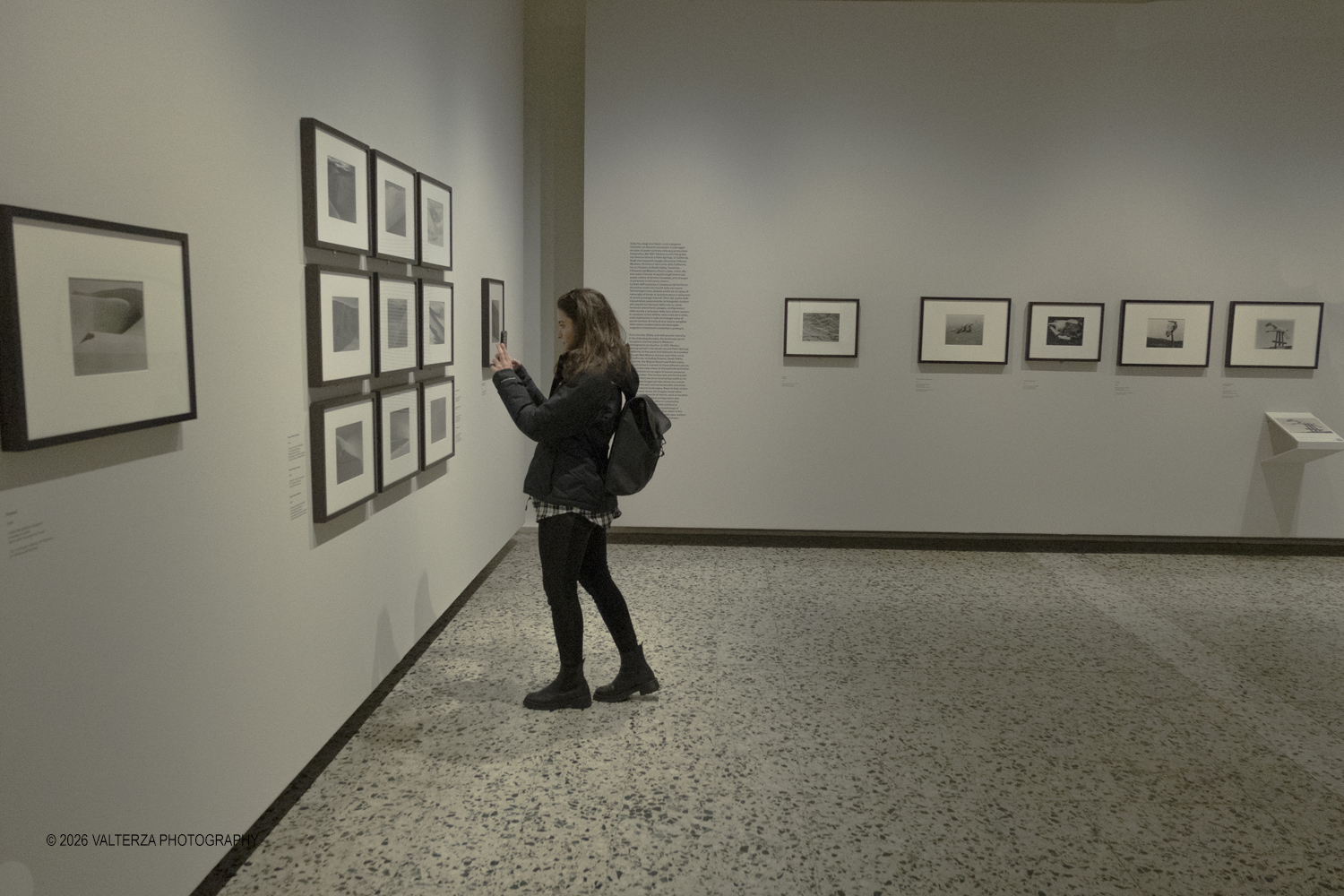 DSCF0647.jpg - 11/02/2026. Torino. CAMERA | EDWARD WESTON. La materia delle forme. Con una selezione di 171 immagini, molte delle quali vintage, il percorso espositivo â€“ curato da SÃ©rgio Mah â€“ si configura come unâ€™ampia antologia che ripercorre tutte le fasi della produzione di Edward Weston (Illinois, 1886 - California, 1958)  Nella foto in visita alla mostra