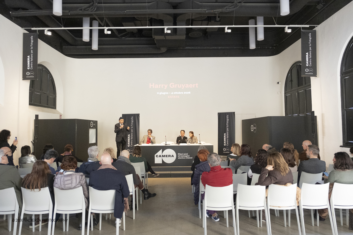 DSCF0831.jpg - 11/02/2026. Torino. CAMERA | EDWARD WESTON. La materia delle forme. Con una selezione di 171 immagini, molte delle quali vintage, il percorso espositivo â€“ curato da SÃ©rgio Mah â€“ si configura come unâ€™ampia antologia che ripercorre tutte le fasi della produzione di Edward Weston (Illinois, 1886 - California, 1958)  Nella foto un monento della conferenza Stampa con il tavolo dei  relatori Emanuele Chieli Presidentedi Camera.FranÃ§ois HÃ©bel nuovo Direttore Artistico, Sergio Mah Curatore della mostra