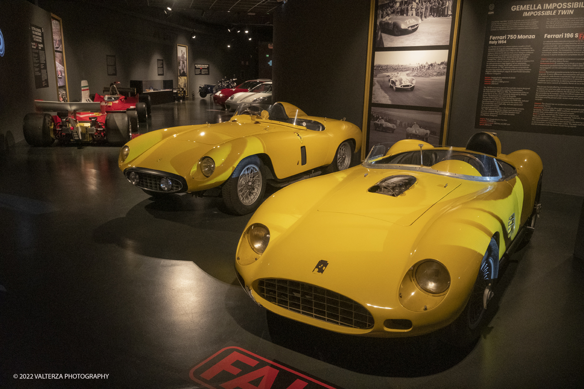 _DSF9352.jpg - 27/06/2022. Torino. Nel mondo del collezionismo di automobili dâ€™epoca, dove il valore delle vetture storiche registra notevoli tassi di crescita i casi di contraffazione sono sempre piÃ¹ numerosi. Al MAUTO la nuova mostra sul tema. Nella foto una Ferrari 750 Monza originale viene esposta a confronto con un fake replica Ferrari 196 S