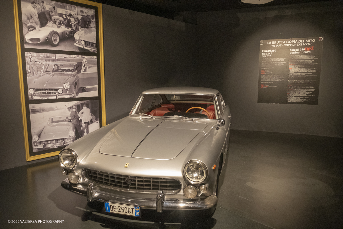 _DSF9356.jpg - 27/06/2022. Torino. Nel mondo del collezionismo di automobili dâ€™epoca, dove il valore delle vetture storiche registra notevoli tassi di crescita i casi di contraffazione sono sempre piÃ¹ numerosi. Al MAUTO la nuova mostra sul tema. Nella foto una Ferrari 250 GTE 2+2 originale viene esposta a confronto con un fake Replica Ferrari 250 Berlinetta SWB