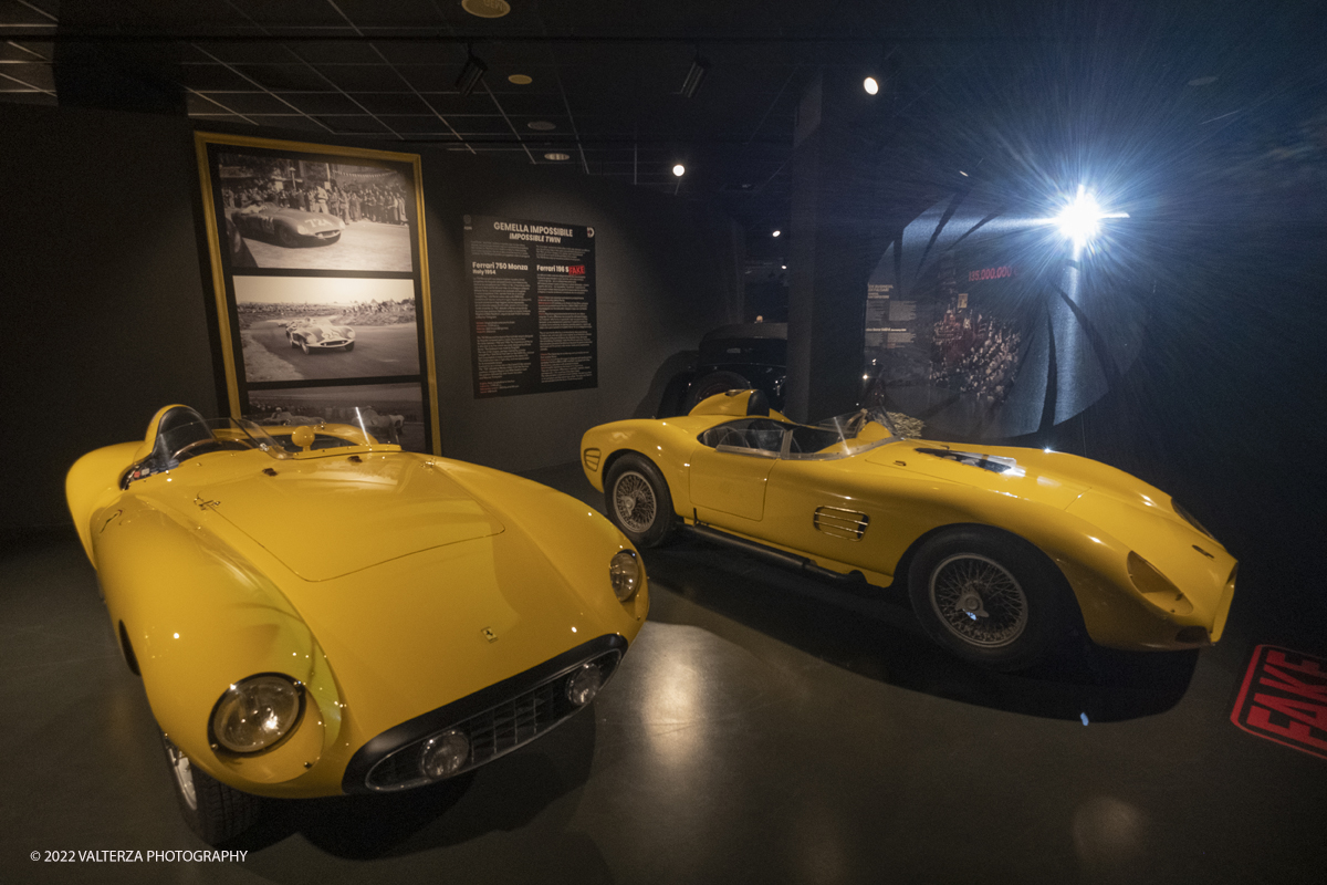_DSF9357.jpg - 27/06/2022. Torino. Nel mondo del collezionismo di automobili dâ€™epoca, dove il valore delle vetture storiche registra notevoli tassi di crescita i casi di contraffazione sono sempre piÃ¹ numerosi. Al MAUTO la nuova mostra sul tema. Nella foto una Ferrari 750 Monza originale viene esposta a confronto con un fake replica Ferrari 196 S