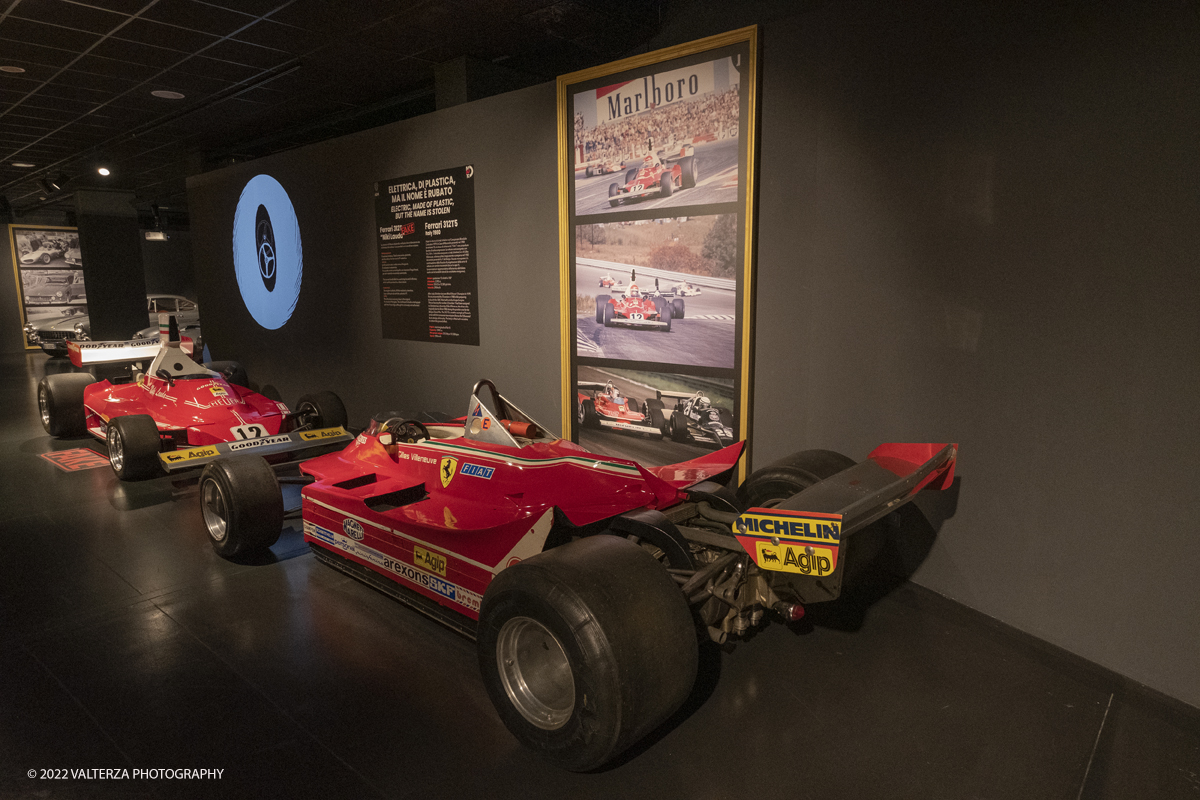 _DSF9375.jpg - 27/06/2022. Torino. Nel mondo del collezionismo di automobili dâ€™epoca, dove il valore delle vetture storiche registra notevoli tassi di crescita i casi di contraffazione sono sempre piÃ¹ numerosi. Al MAUTO la nuova mostra sul tema. Nella foto una Ferrari 312 T5 originale viene esposta a confronto con il fake replica Ferrari 312T "Niki Lauda"