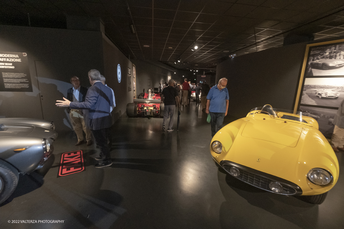 _DSF9461.jpg - 27/06/2022. Torino. Nel mondo del collezionismo di automobili dâ€™epoca, dove il valore delle vetture storiche registra notevoli tassi di crescita i casi di contraffazione sono sempre piÃ¹ numerosi. Al MAUTO la nuova mostra sul tema. Nella foto in visita alla mostra