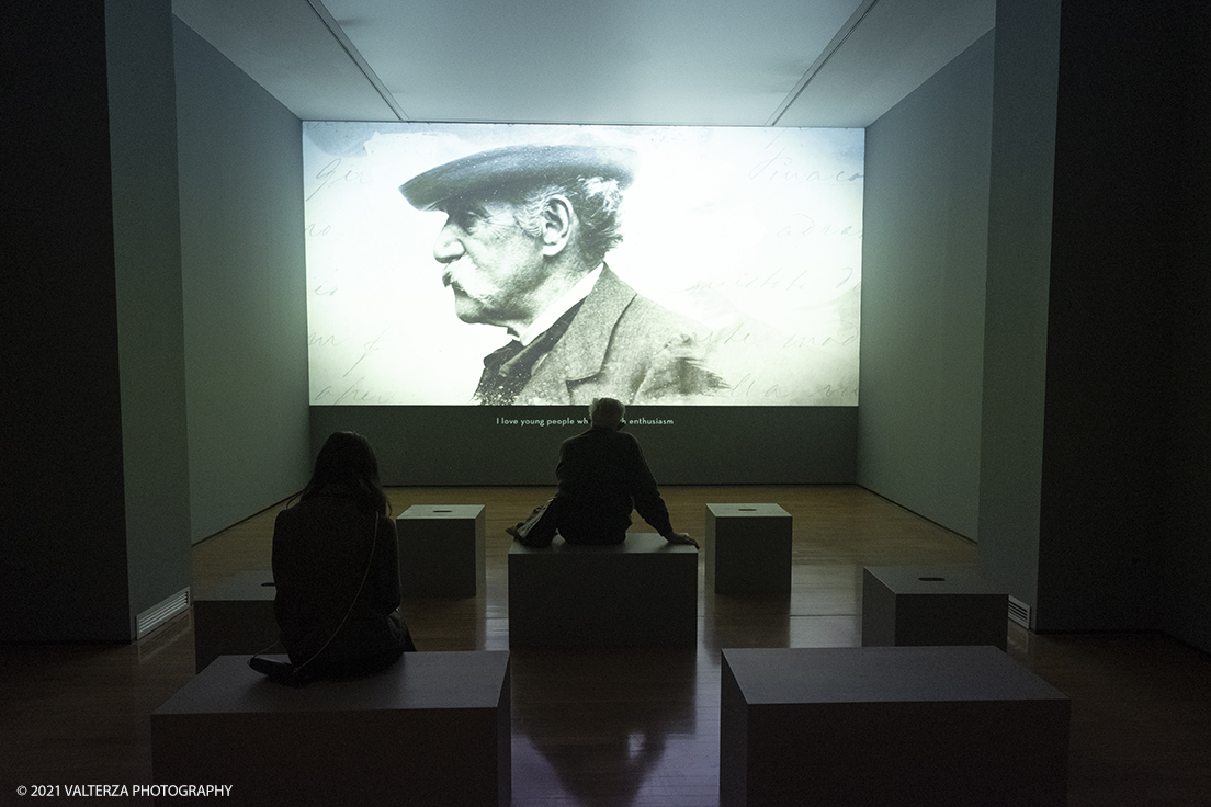 _DSF3383.jpg - 12/10/2021. Torino. Il percorso espositivo, della mostra alla GAM, presenta oltre 60 capolavori dellâ€™artista livornese , si articola in nove sezioni e copre un ampio arco cronologico che dal 1854 giunge al 1894, dalla sperimentazione macchiaiola e da opere capitali degli anni Sessanta e Settanta fino alle tele dellâ€™etÃ  matura, che ne rivelano lo sguardo acuto e innovatore, capace di aperture sullâ€™imminente â€™900. Installazione audiovisiva.