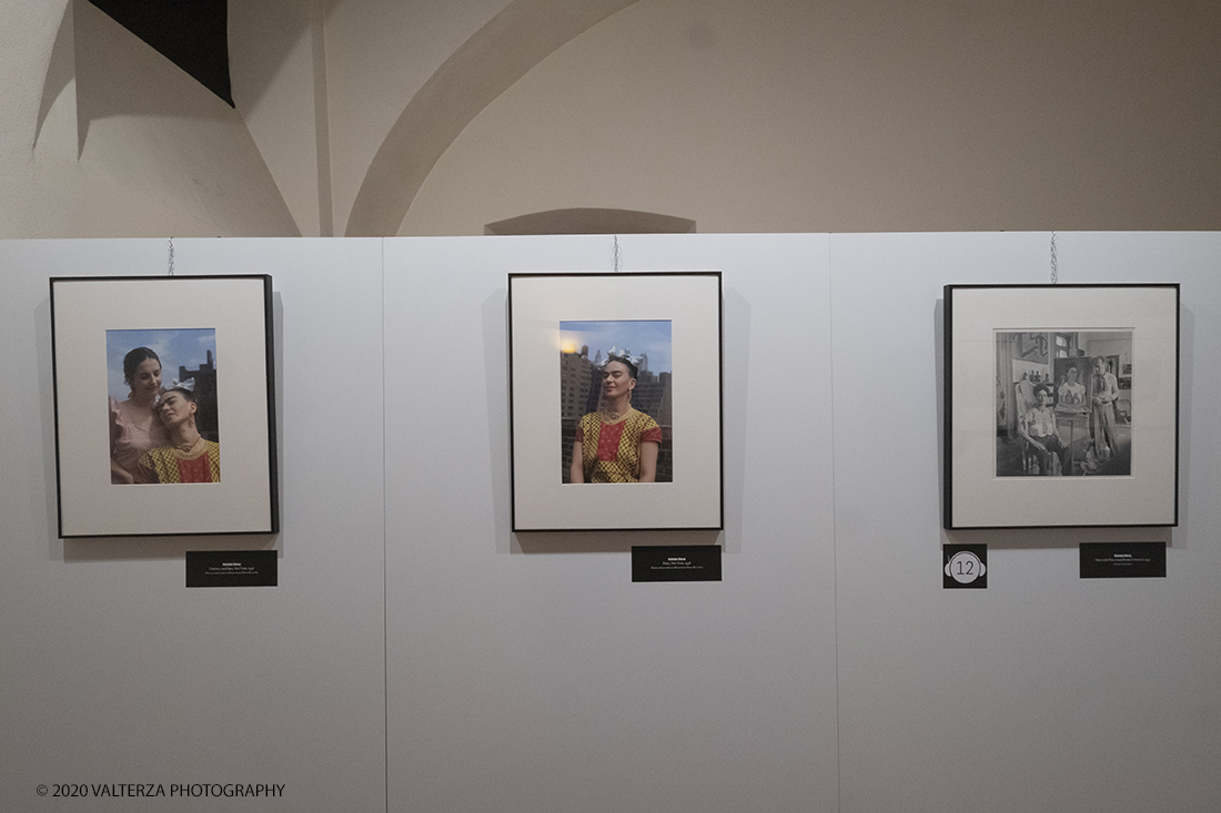 _DSF1363.jpg - 31/01/2020. Torino. " Frida Kahlo through the lens of Nickolas Murray" .Un viaggio emozionale nella vita dell'icona mondiale Frida Kahlo. Un percorso per conoscere la donna, viverla e comprendere la sua essenza, fatta di forza, coraggio, talento e un immenso amore. Una mostra evento per la prima volta in Europa. Nella foto una parte dell'allestimento della mostra