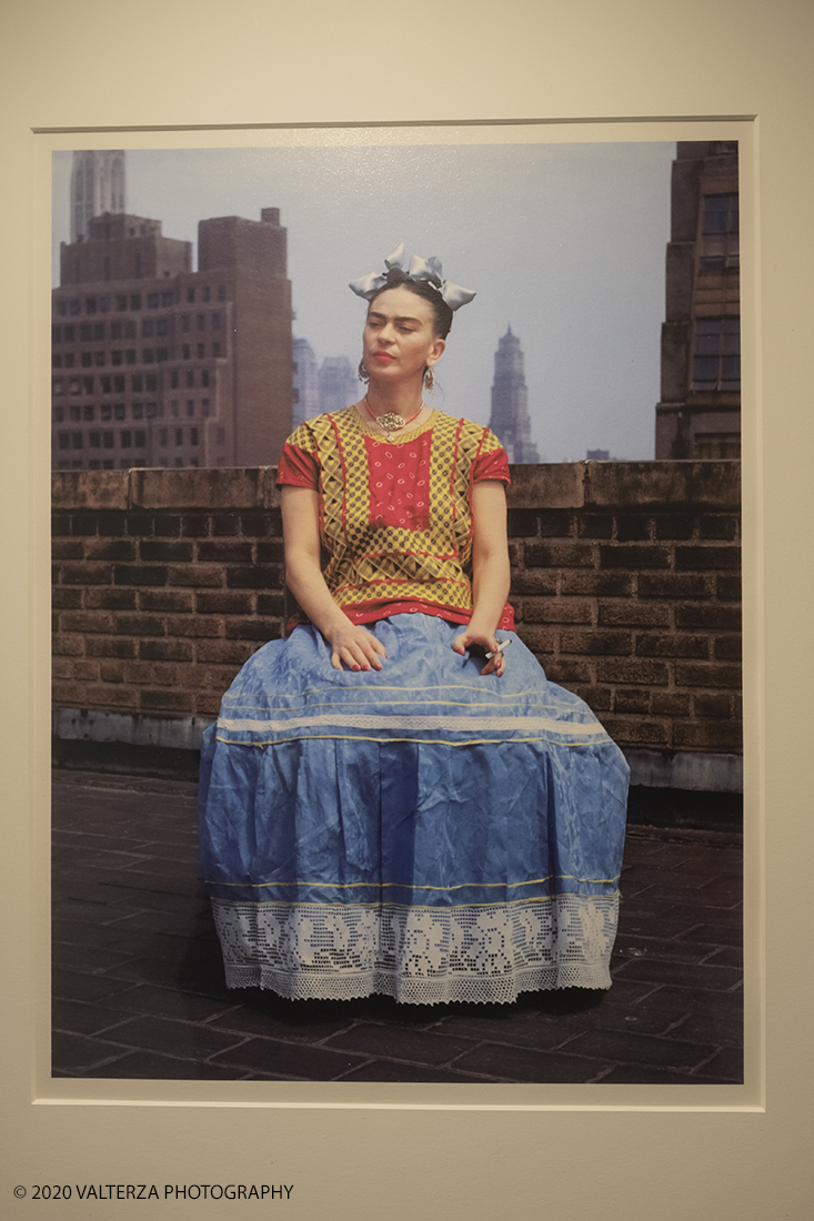 _DSF2719.jpg - 31/01/2020. Torino. " Frida Kahlo through the lens of Nickolas Murray" .Un viaggio emozionale nella vita dell'icona mondiale Frida Kahlo. Un percorso per conoscere la donna, viverla e comprendere la sua essenza, fatta di forza, coraggio, talento e un immenso amore. Una mostra evento per la prima volta in Europa. Nella foto Frida Khalo; New York; 1946