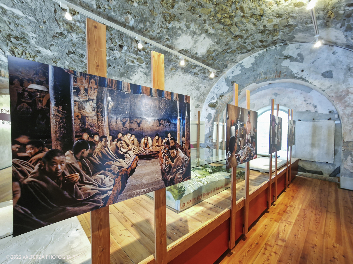 20220817_173156.jpg - 17/0872022. Ventimiglia. Qui abbiamo il cibo come leitmotiv della mostra, inteso come espressione diretta di culture e territori diversi, in declinazioni che documentano la vita quotidiana di popolazioni lontane, illustrando scene di pesca, di agricoltura, di commerci, di trasporti, in ciascuna foto Steve McCurry riesce sempre a cogliere, secondo le sue intenzioni, â€œqualcosa di insolito e di unicoâ€�.