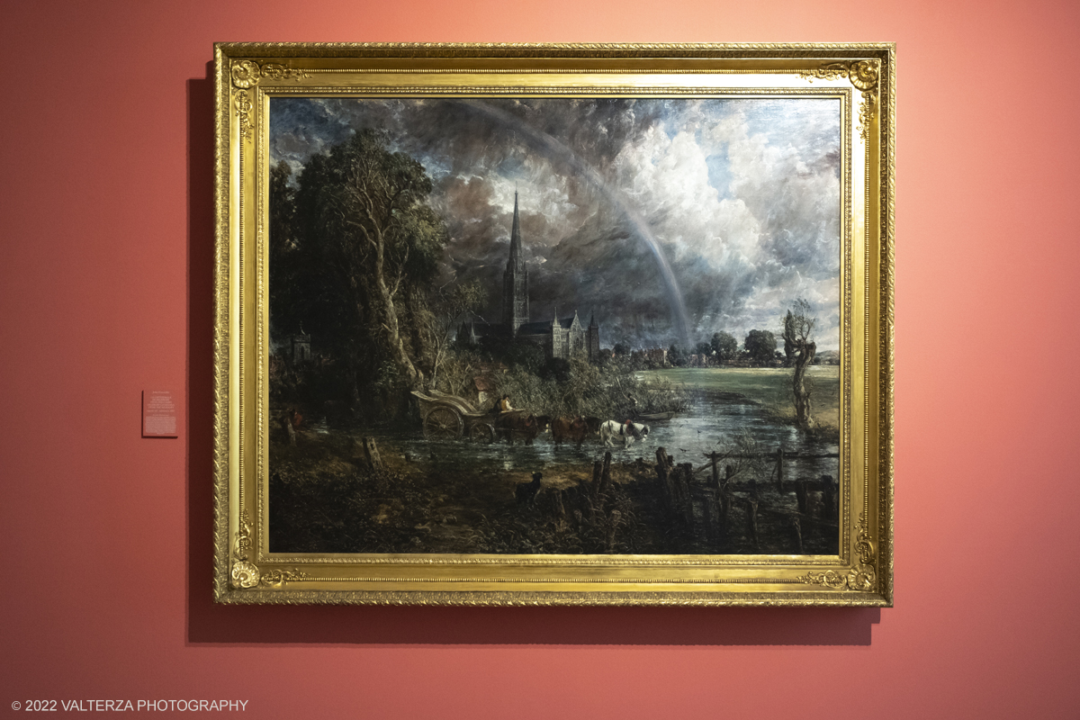 _DSF4080.jpg - 24/10/2022 .Torino. Per la prima volta in Italia una mostra dedicata al celebre artista John Constable: oltre cinquanta opere, provenienti dalla Tate UK, ripercorrono cronologicamente la vicenda artistica del pittore, tra i massimi esponenti della pittura romantica inglese. Nella foto John Constable, La Cattedrale di Salisbury vista dai Campi, esposta nel 1831