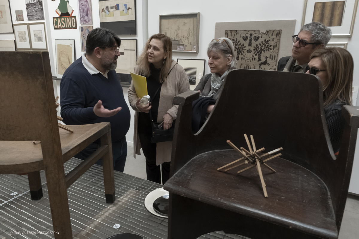 _DSF6226.jpg - 23/03/2023. Torino. Lâ€™esposizione Ã¨ parte del primo episodio di â€œArchivi dâ€™Affettoâ€�, un progetto volto a riscoprire e dare nuovo valore a grandi progettisti torinesi e a esperienze artistico-culturali spesso poco note al grande pubblico. Nella foto visita guidata alla mostra dal curatore Maurizio Cilli con con Enrica Pagella direttrice dei Musei reali di Torino.