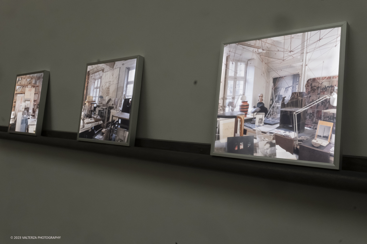 _DSF6260.jpg - 23/03/2023. Torino. Lâ€™esposizione Ã¨ parte del primo episodio di â€œArchivi dâ€™Affettoâ€�, un progetto volto a riscoprire e dare nuovo valore a grandi progettisti torinesi e a esperienze artistico-culturali spesso poco note al grande pubblico. Nella foto immagini di interno della casa.