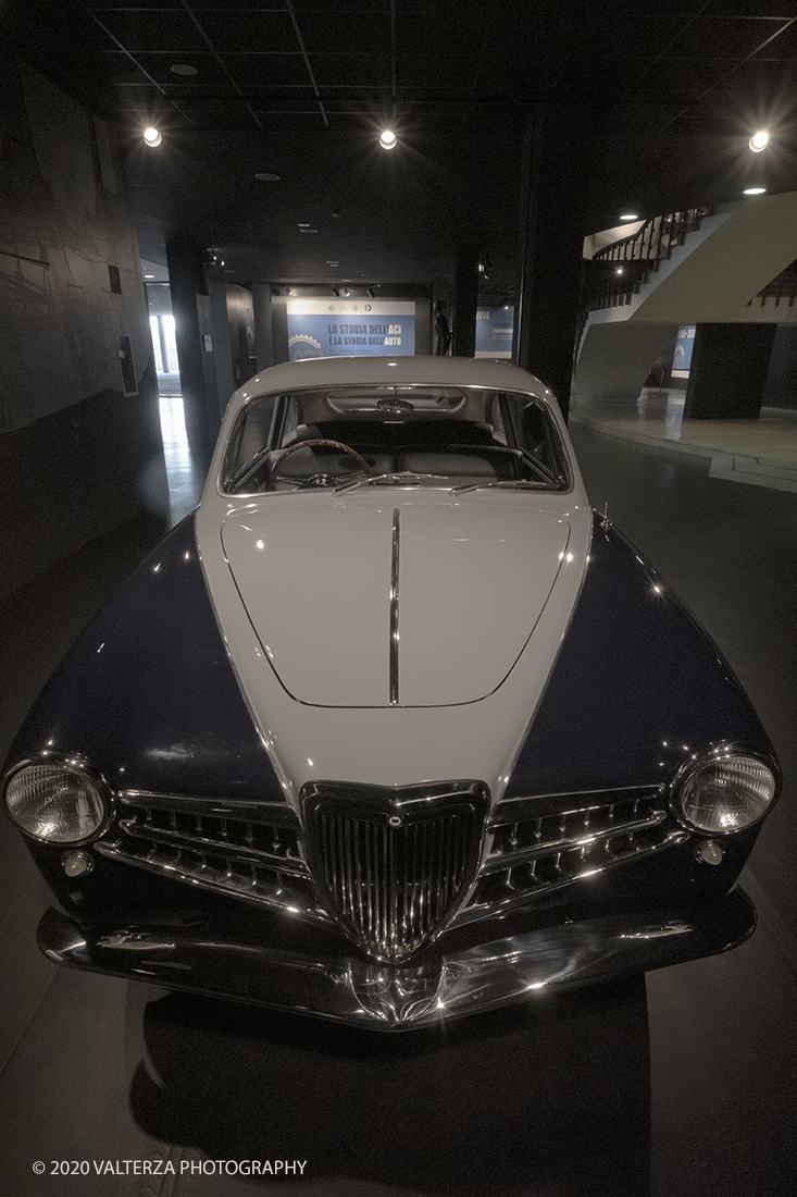 _DSF1441.jpg - 30/01/2020. Torino: Al Mauto una mostra dedicata ai 70 anni del mito torinese Lancia Aurelia.Il Museo Nazionale dellâ€™Automobile di Torino ha inaugurato la mostra "LANCIA AURELIA 1950 â€“ 2020. MITO SENZA TEMPO", uno straordinario percorso espositivo, che racconta, con il contributo di 18 esemplari dâ€™eccezione â€“ di serie e fuoriserie â€“ lâ€™evoluzione del modello presentato per la prima volta al pubblico proprio a Torino nel 1950.â€œ Nella foto  Lancia Aurelia B53 Balbo 1952