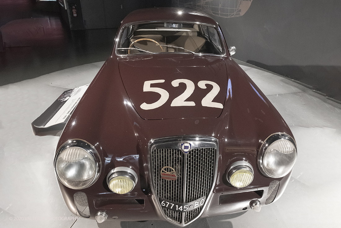 _DSF1477.jpg - 30/01/2020. Torino: Al Mauto una mostra dedicata ai 70 anni del mito torinese Lancia Aurelia.Il Museo Nazionale dellâ€™Automobile di Torino ha inaugurato la mostra "LANCIA AURELIA 1950 â€“ 2020. MITO SENZA TEMPO", uno straordinario percorso espositivo, che racconta, con il contributo di 18 esemplari dâ€™eccezione â€“ di serie e fuoriserie â€“ lâ€™evoluzione del modello presentato per la prima volta al pubblico proprio a Torino nel 1950.â€œ Nella foto Lancia Aurelia B20 II serie 1952