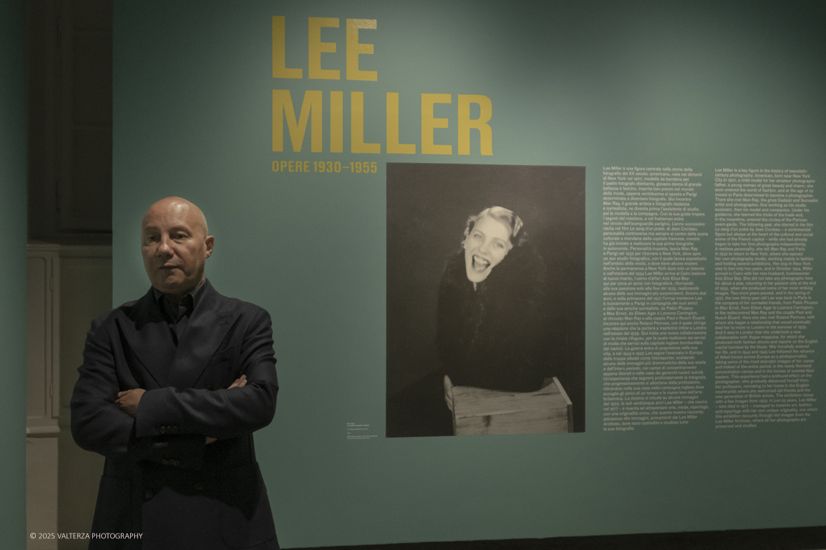 _DSF1995.jpg - 30/09/2025. Torino.  Un viaggio in 160 immagini, tutte provenienti dai Lee Miller Archives, per riscoprire gli infiniti sguardi della straordinaria fotografa americana. Nella foto Walter Guadagnini Direttore di Camera e Curatore della mostra