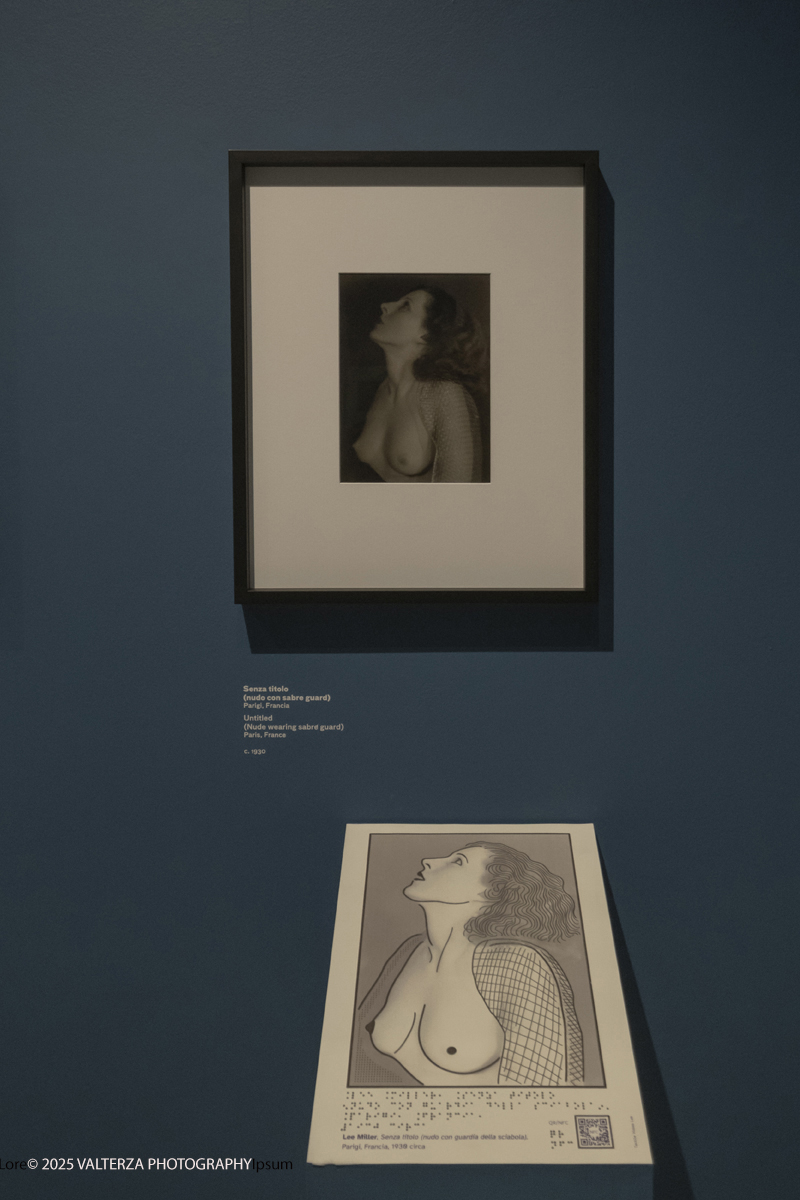 _DSF2034.jpg - 30/09/2025. Torino.  Un viaggio in 160 immagini, tutte provenienti dai Lee Miller Archives, per riscoprire gli infiniti sguardi della straordinaria fotografa americana. Nella foto senza titolo Parigi, c. 1930