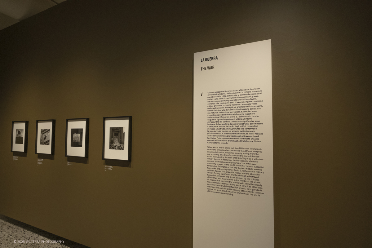 _DSF2074.jpg - 30/09/2025. Torino.  Un viaggio in 160 immagini, tutte provenienti dai Lee Miller Archives, per riscoprire gli infiniti sguardi della straordinaria fotografa americana. Nella foto parte dell'allestimento della mostra