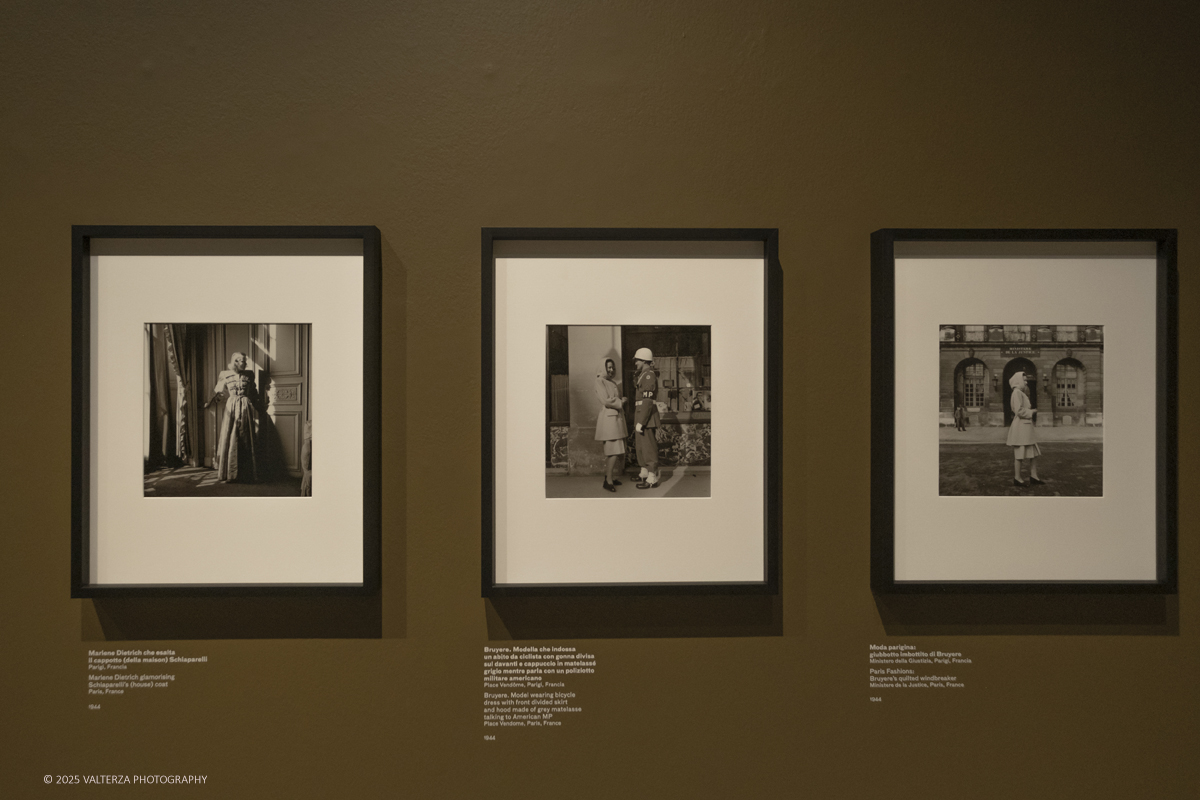 _DSF2113.jpg - 30/09/2025. Torino.  Un viaggio in 160 immagini, tutte provenienti dai Lee Miller Archives, per riscoprire gli infiniti sguardi della straordinaria fotografa americana. Nella foto parte dell'allestimento della mostra