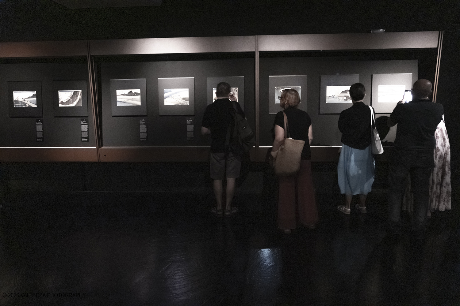 _DSF6665.jpg - 23/07/2026. Torino. Paesaggi da sogno / Dreamscapes Le 53 stazioni della TokaidoIl MAO presenta la mostra dedicata allâ€™omonima serie di stampe di Hiroshige che ci trasporta sulla leggendaria Via del Mare Orientale, fra lâ€™antica capitale imperiale Kyoto ed Edo, lâ€™odierna Tokyo. Nella foto in visita alla mostra