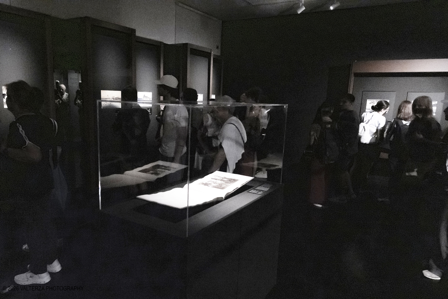 _DSF6793.jpg - 23/07/2026. Torino. Paesaggi da sogno / Dreamscapes Le 53 stazioni della TokaidoIl MAO presenta la mostra dedicata allâ€™omonima serie di stampe di Hiroshige che ci trasporta sulla leggendaria Via del Mare Orientale, fra lâ€™antica capitale imperiale Kyoto ed Edo, lâ€™odierna Tokyo. Nella foto in visita alla mostra