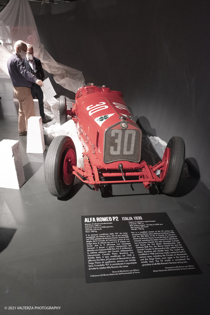 _DSF3798.jpg - 26/10/2021. Torino. Una mostra fotografica con le immagini del fotografo Adriano Scoffone racconta gli anni â€˜20 e â€˜30 della Provincia Granda e gli audaci piloti della Cuneo - Colle della Maddalena Nuvolari, Varzi, Campari e diversi altri. Nella foto lâ€™Alfa Romeo P2 della collezione del museo, identica a quella con cui Nuvolari tagliÃ² per primo il traguardo in quella edizione del 1930