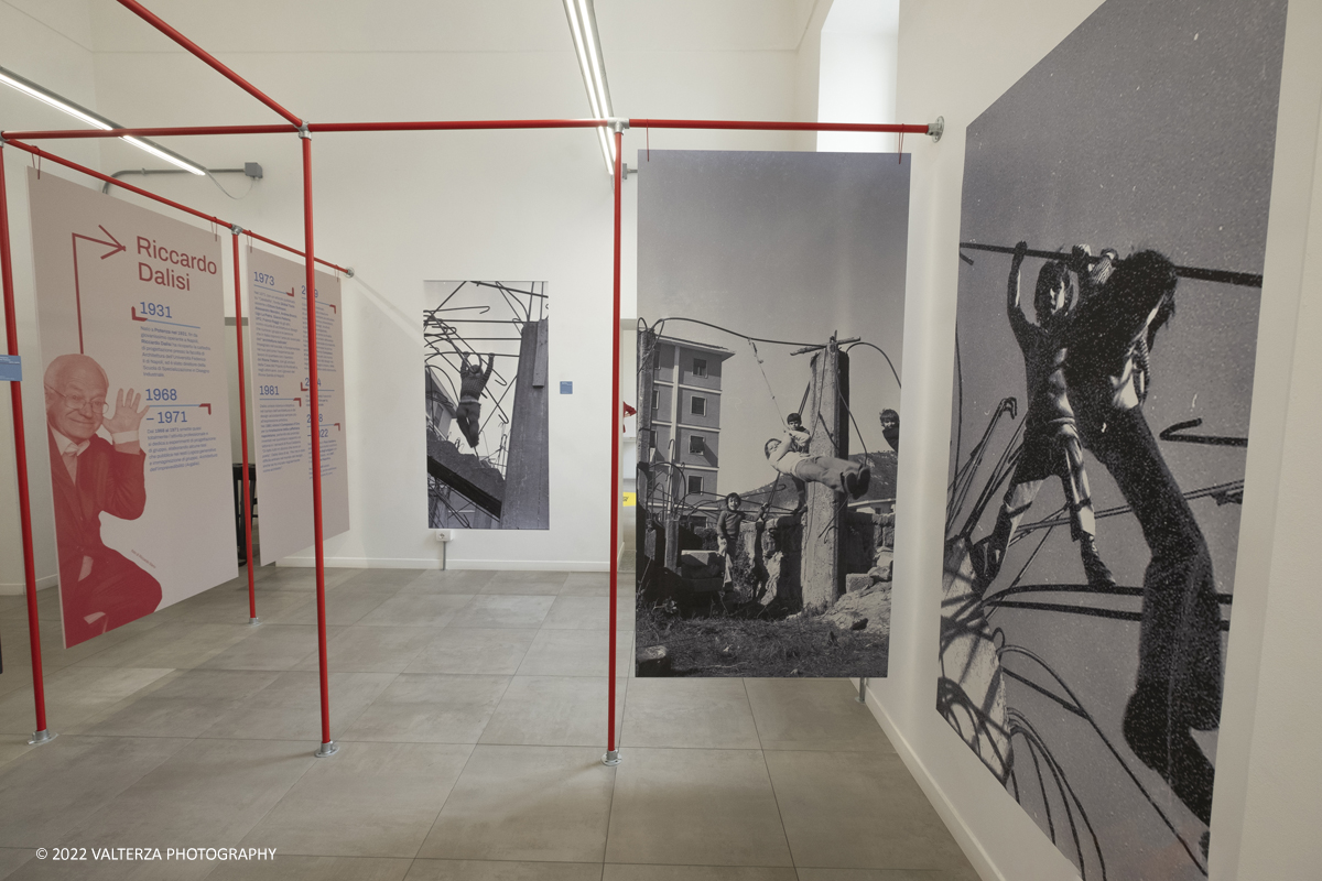 _DSF8751-2.jpg - 04/05/2022. Torino. Al circolo del Design Riccardo Dalisi e la Partecipazione come progetto. Nella foto parte dell'allestimento della mostra. Il Rione Traiano di Napoli e la partecipazione come progetto