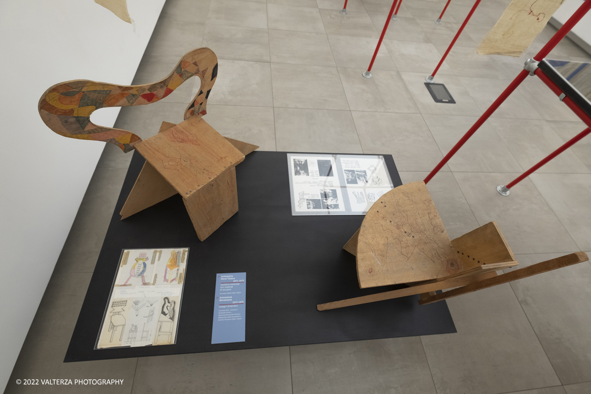 _DSF8835.jpg - 04/05/2022. Torino. Al circolo del Design Riccardo Dalisi e la Partecipazione come progetto. Nella foto sedioline realizzate con materiale di rcupero